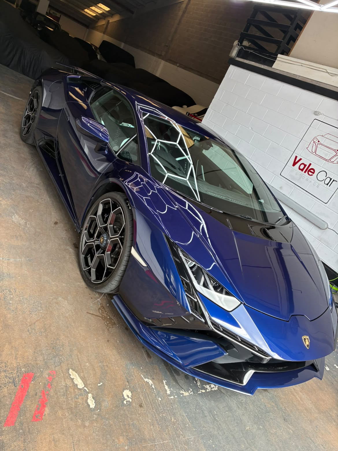 Deep cleaned alloy wheels with restored shine and detail